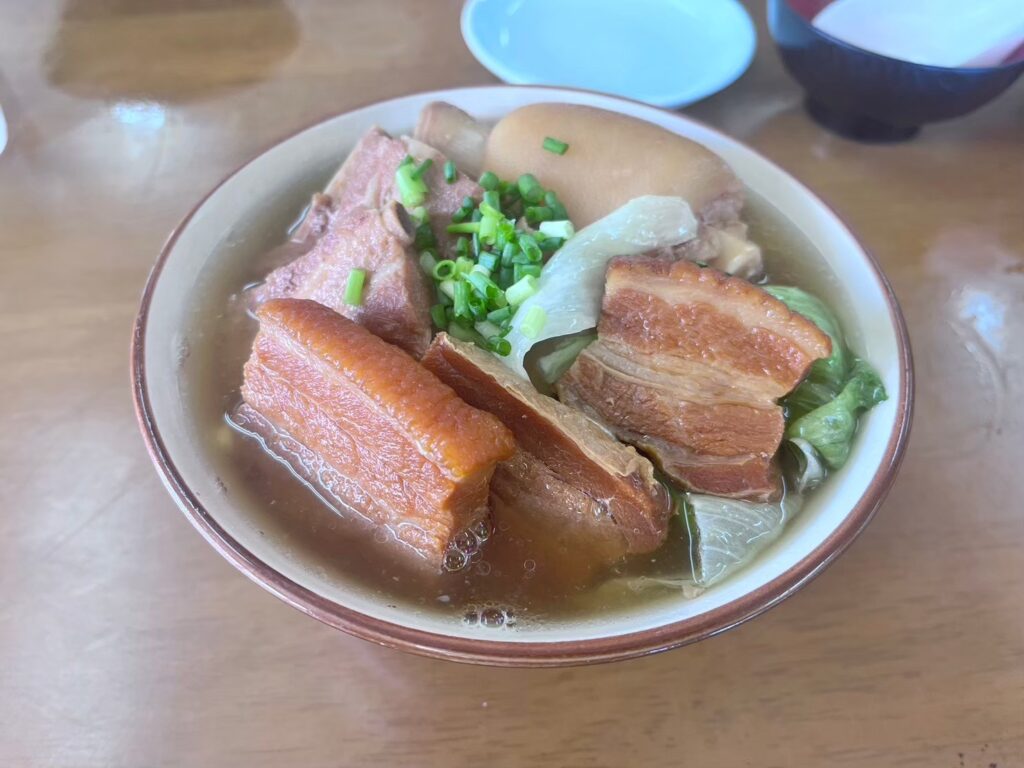 そば屋よしこの沖縄そば