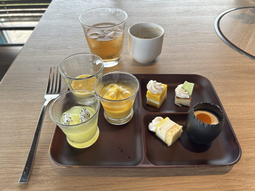 オリエンタルホテル沖縄 ランチブッフェのデザートコーナー
