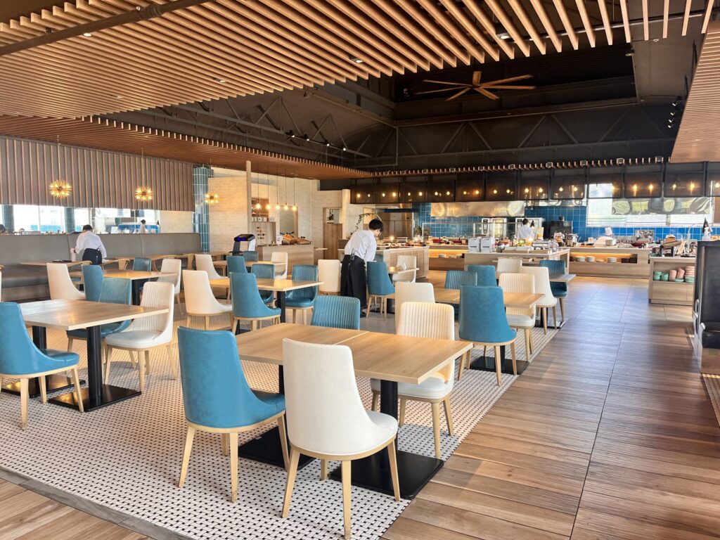 オリエンタルホテル沖縄のランチブッフェ会場